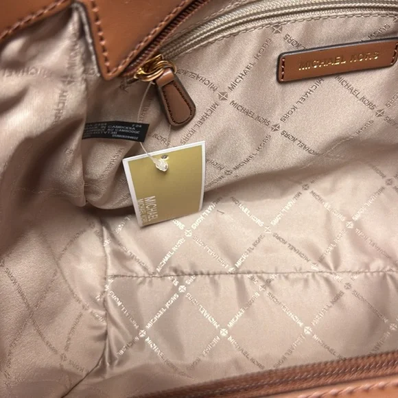 michael kors medium brown logo purse - Picture 2 of 4